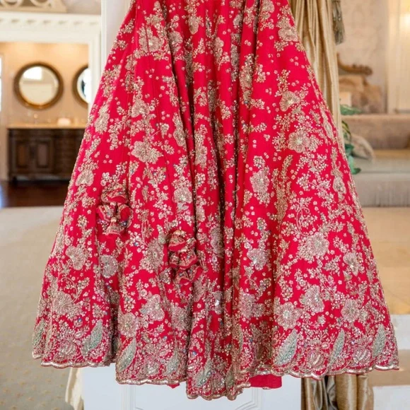 Dolly J US 4 Heavy Bridal Lehenga and Dupatta Indian Wedding - Picture 3 of 4